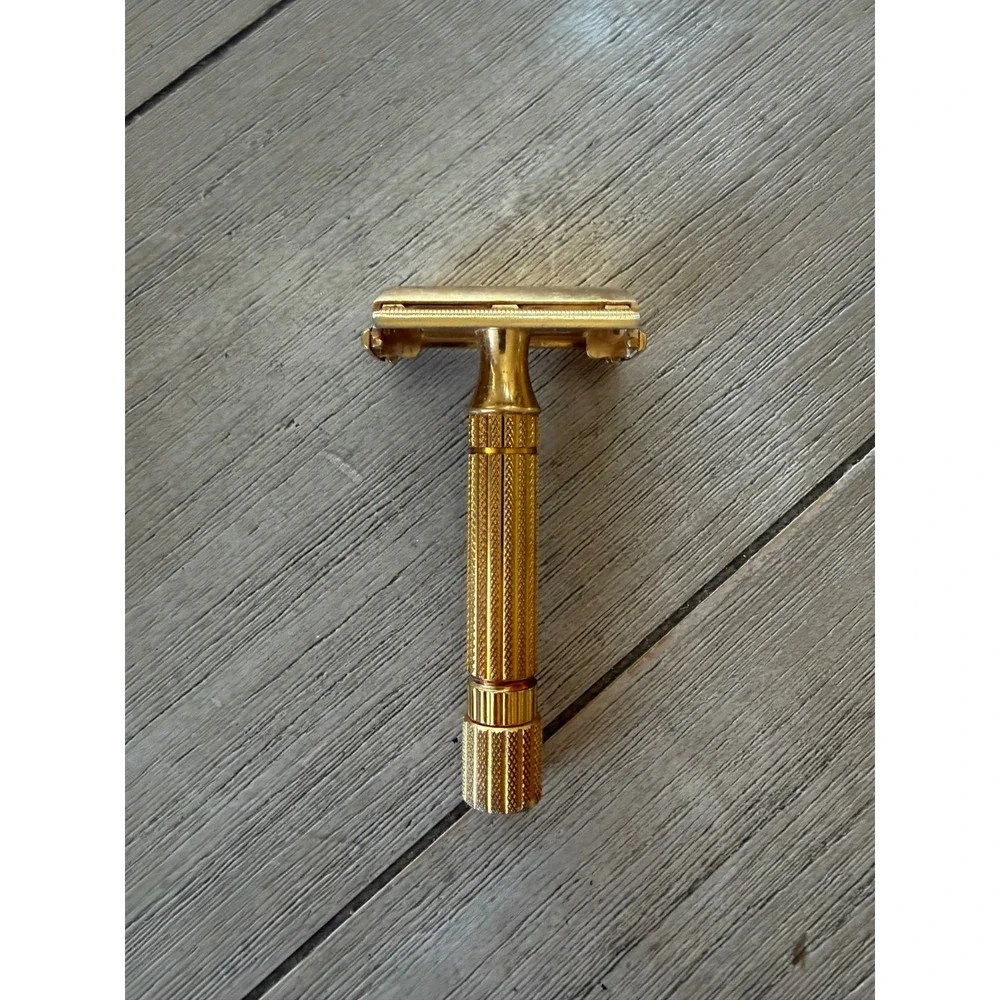 Vintage 1946-1947 Gillette Aristocrat Gold Safety Razor No Notch USA + Blades